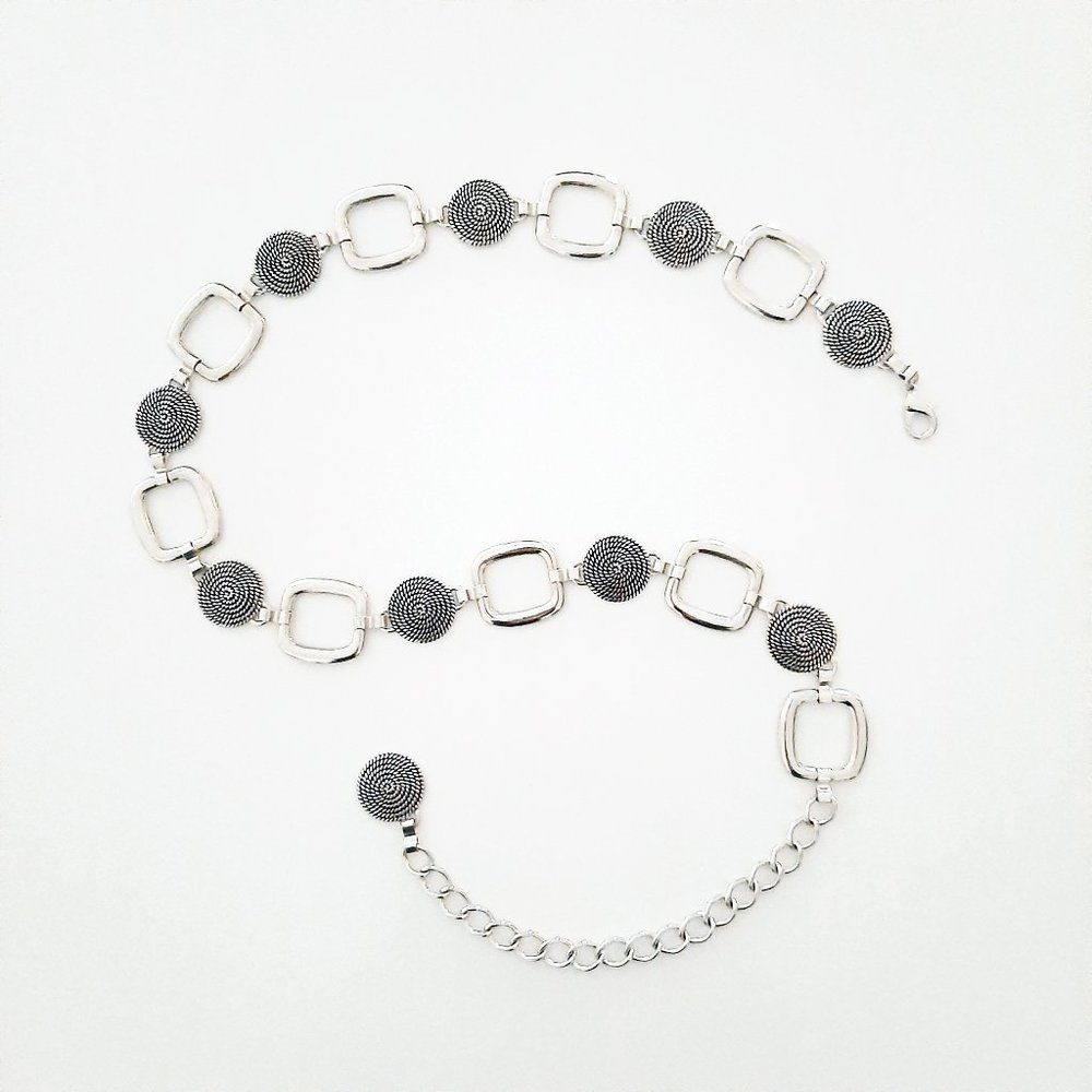 BRAND NEW Vince Camuto Silver Chain Belt, Small/Medium (S/M)